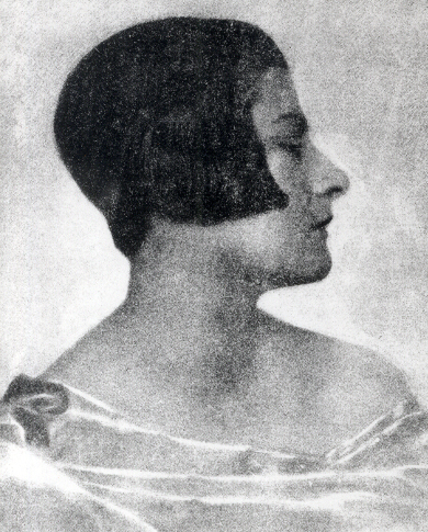Gina Kaus (InC)