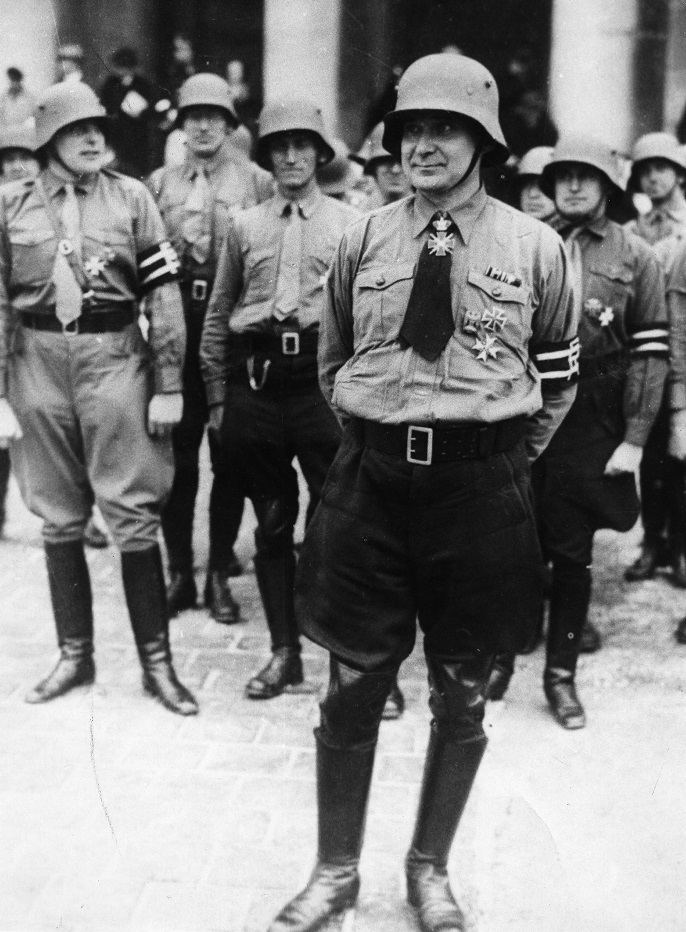 Gerhard Roßbach (im Vordergrund), BSB / Bildarchiv / Fotoarchiv Hoffmann (InC)